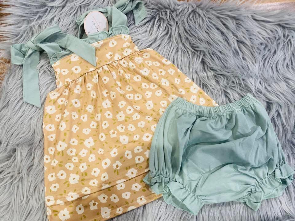 Field of Daisies Diaper Set
