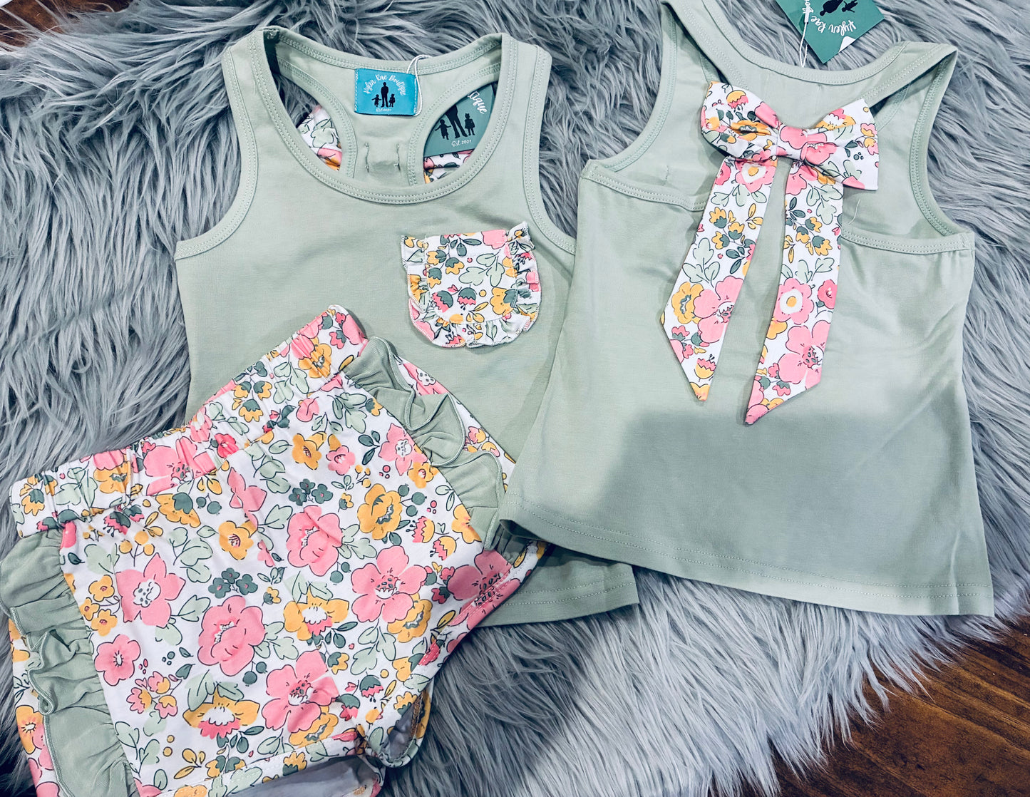 Sage Bow Back Floral Set