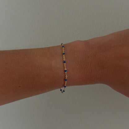 blue daisy bracelet